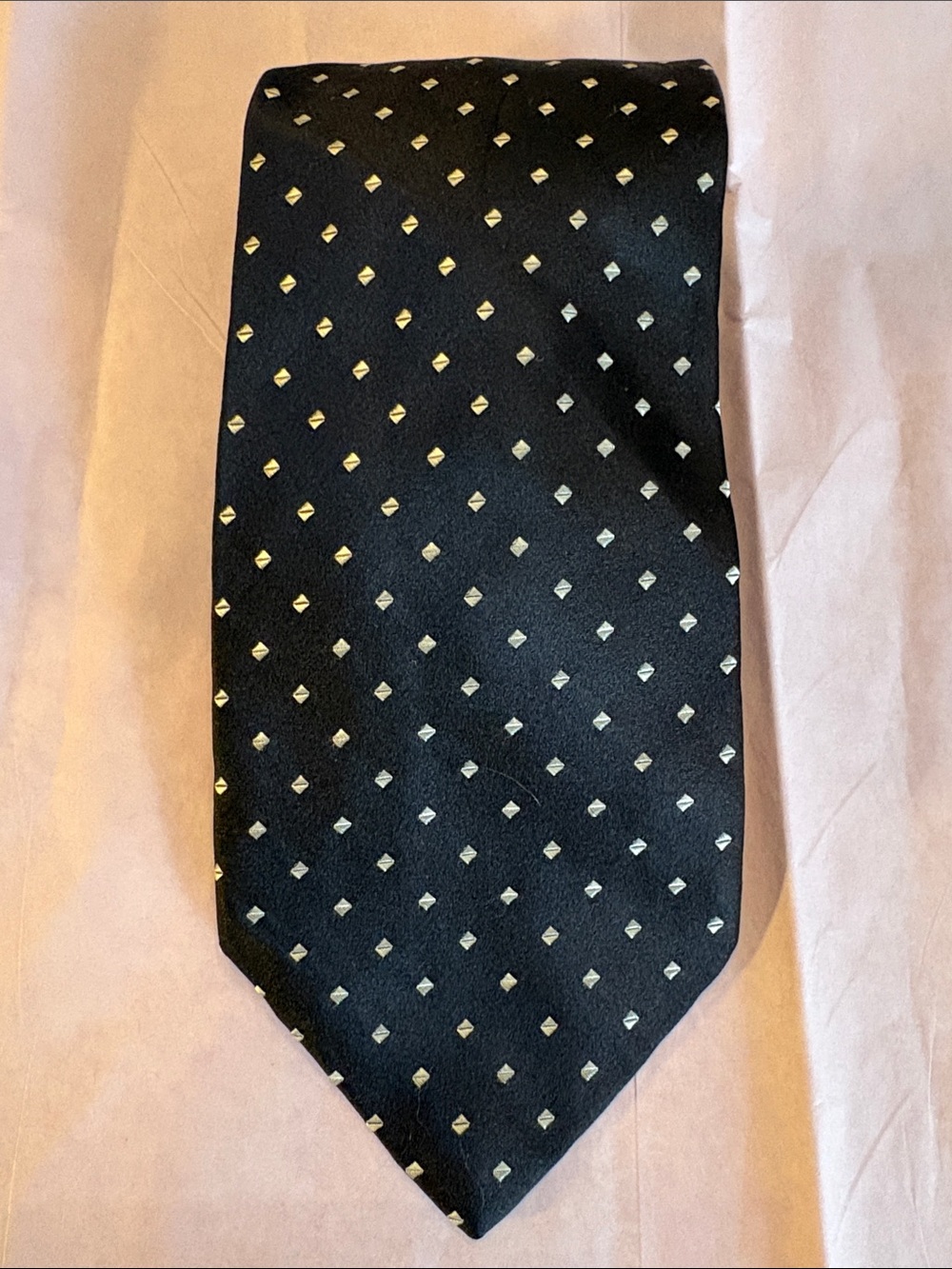 Brooks Brothers Classic Silk Black Tie with Small Silvery White Diamond Motif